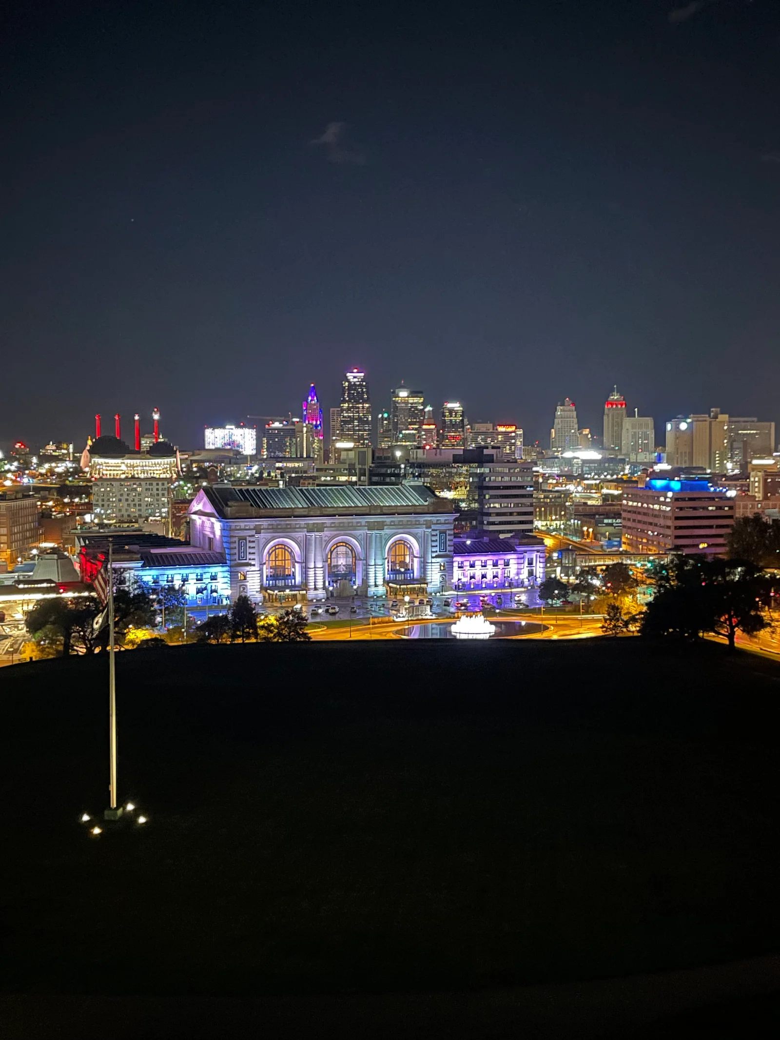Union Station and the Kansas City skyline at night